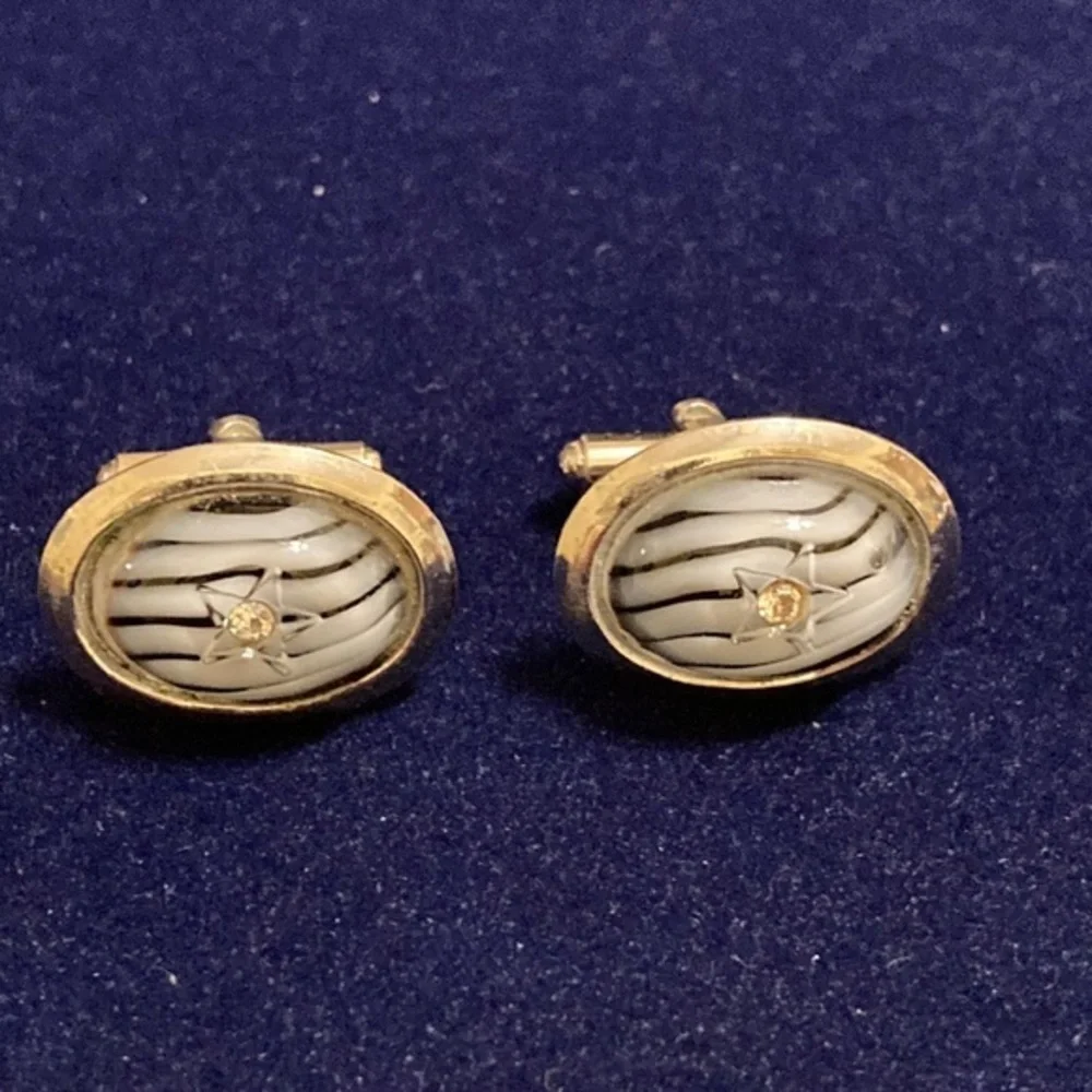 Gray and black “marble” colored Star crystal silver tone cuff links